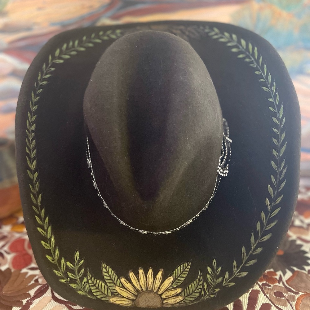 Black and Yellow Embroidered Western Hat